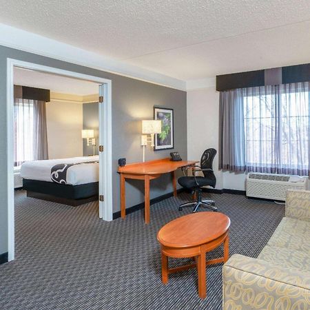 La Quinta By Wyndham Pueblo Hotel Buitenkant foto