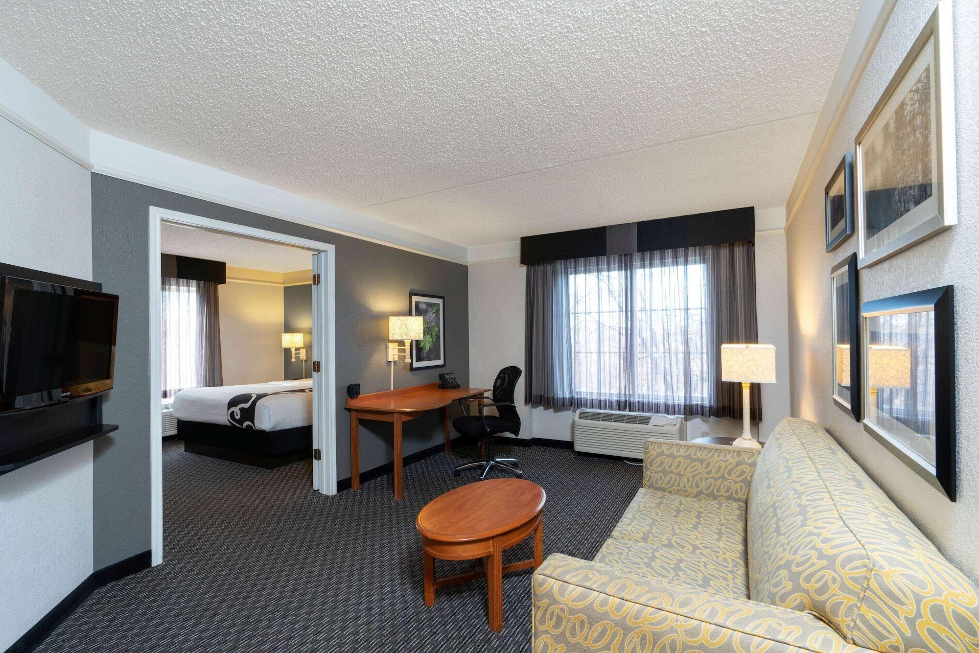 La Quinta By Wyndham Pueblo Hotel Buitenkant foto