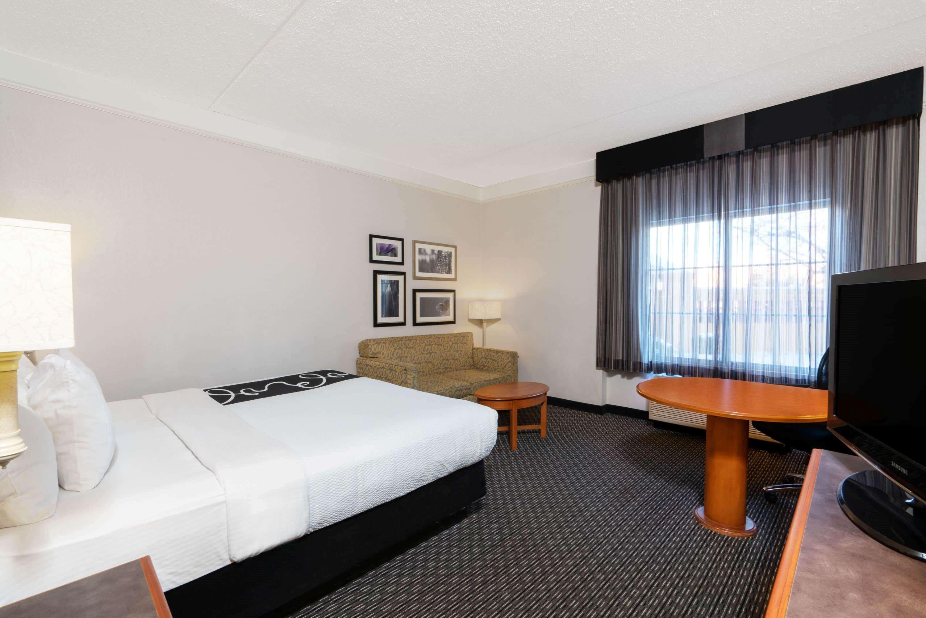 La Quinta By Wyndham Pueblo Hotel Buitenkant foto