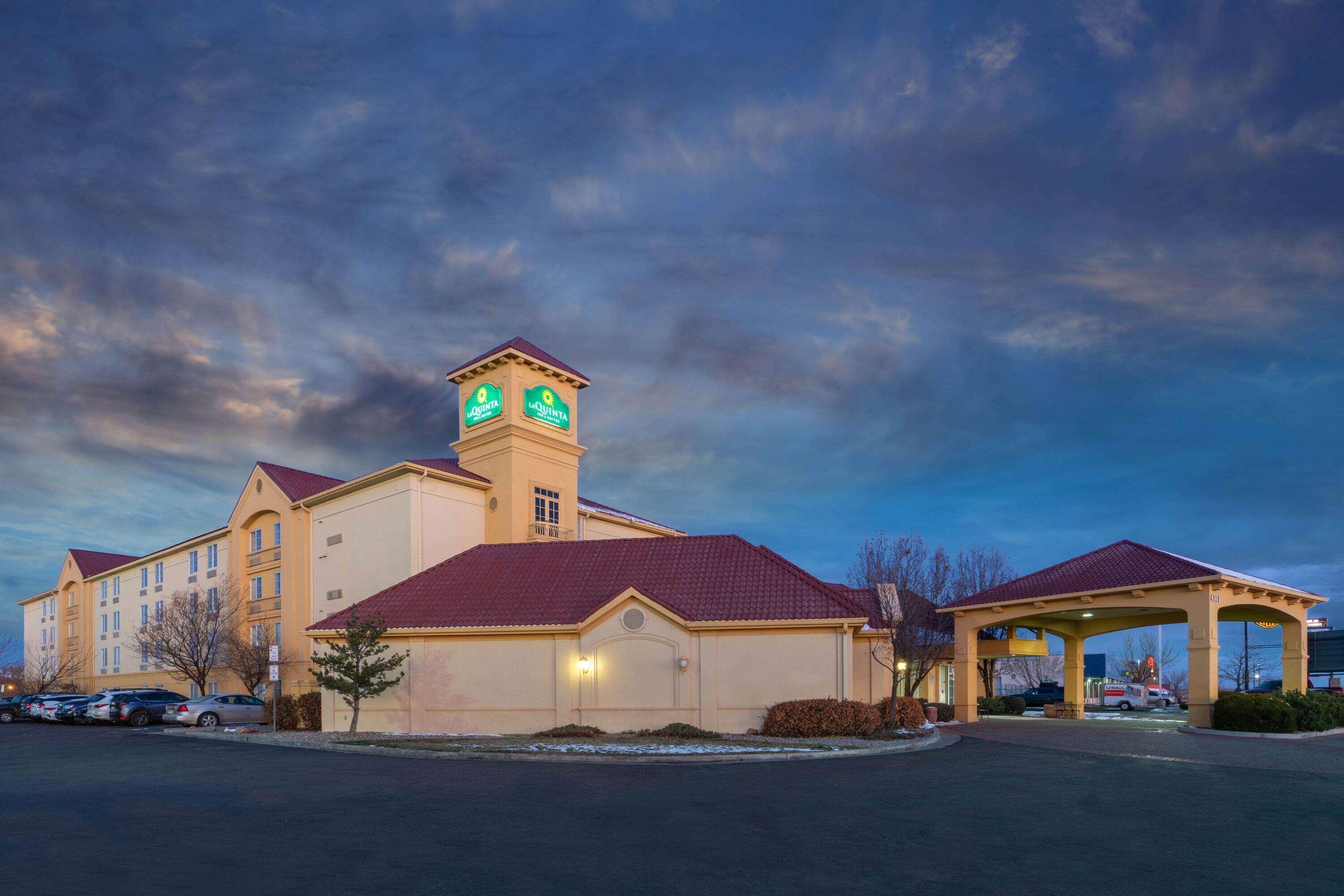 La Quinta By Wyndham Pueblo Hotel Buitenkant foto