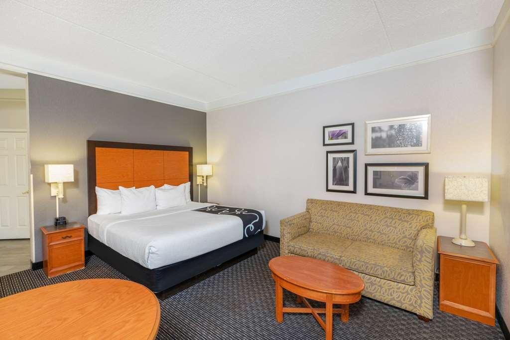 La Quinta By Wyndham Pueblo Hotel Kamer foto