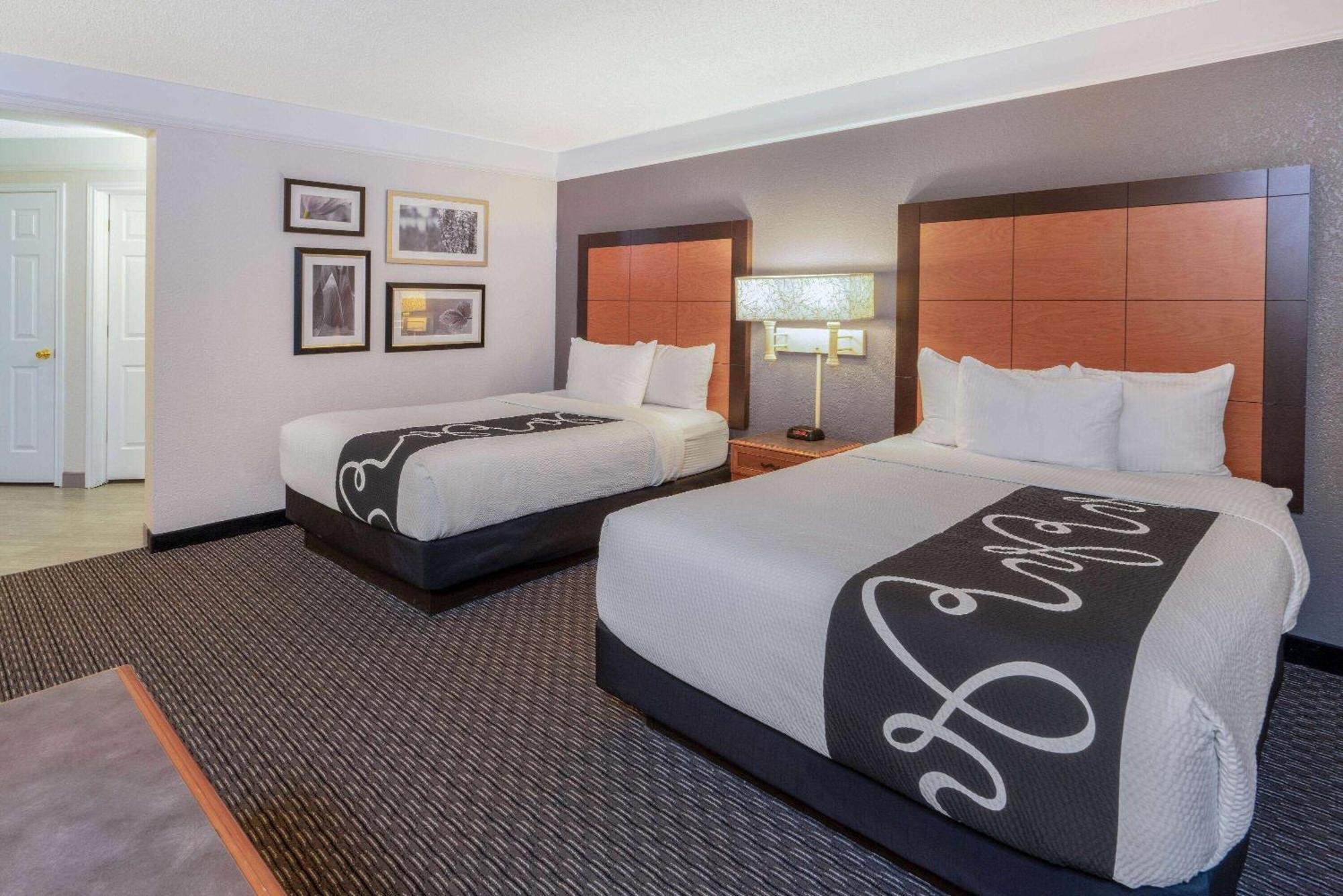 La Quinta By Wyndham Pueblo Hotel Buitenkant foto