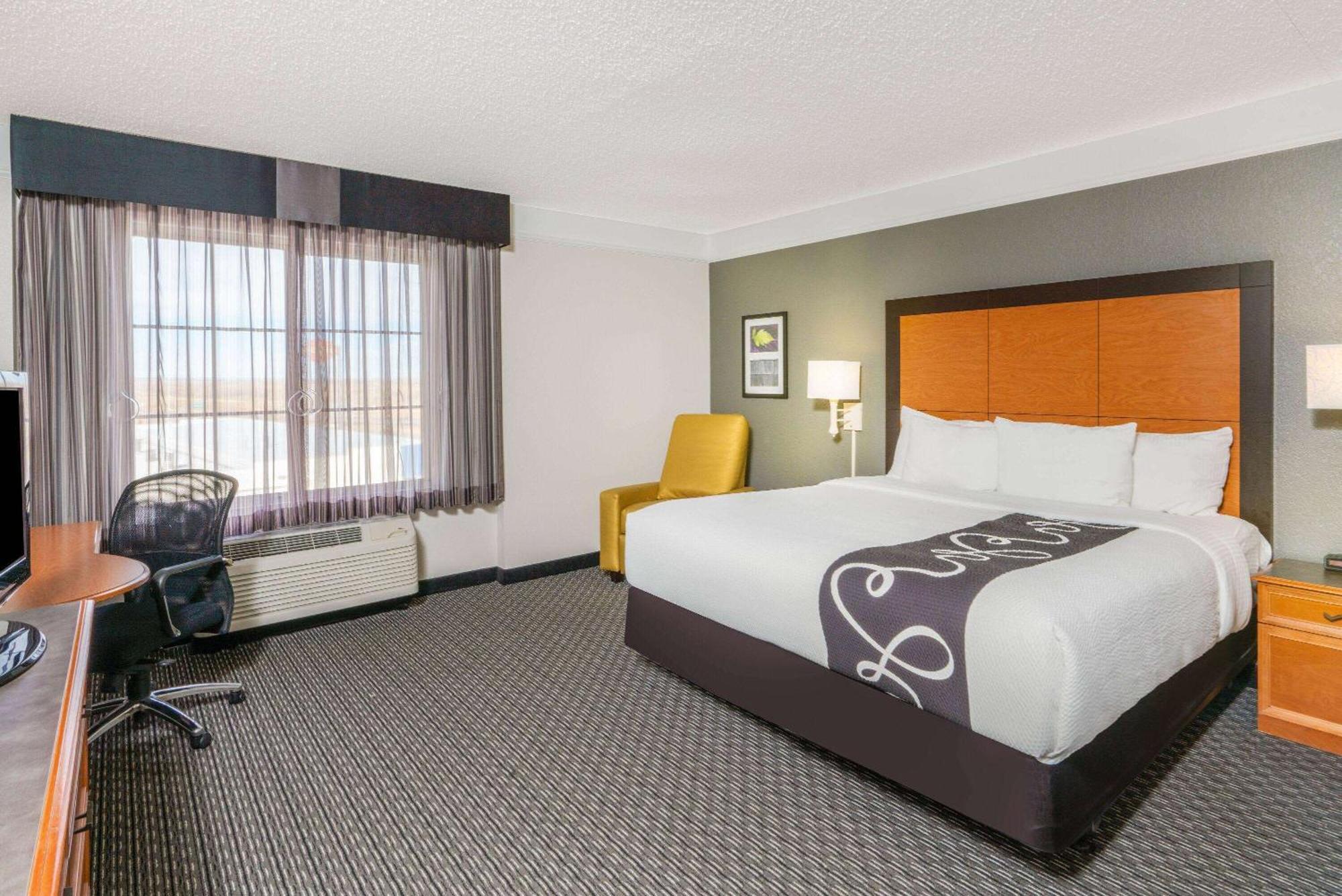 La Quinta By Wyndham Pueblo Hotel Buitenkant foto